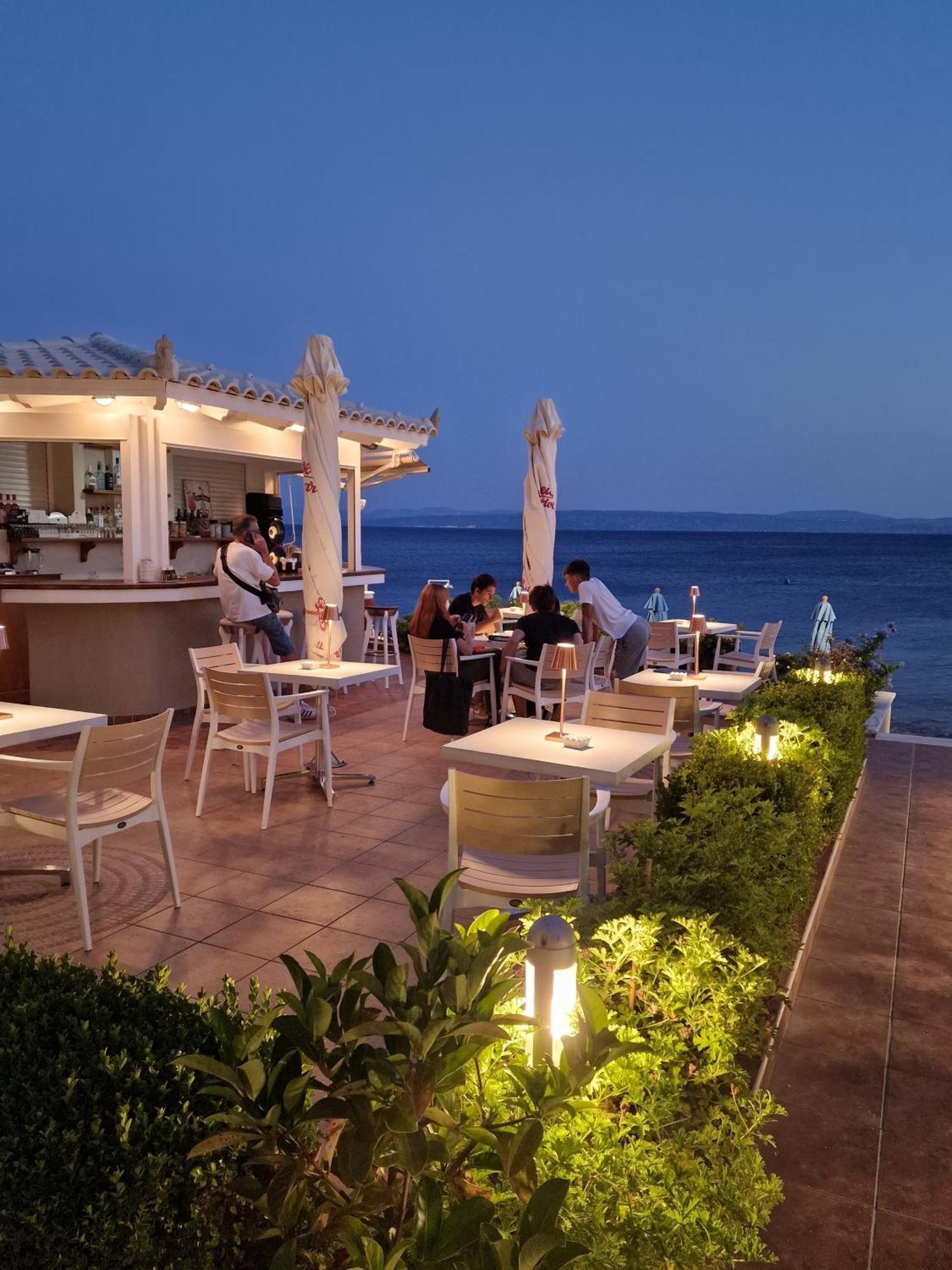 Porto Xronia Aparthotel Khrónia Exteriör bild