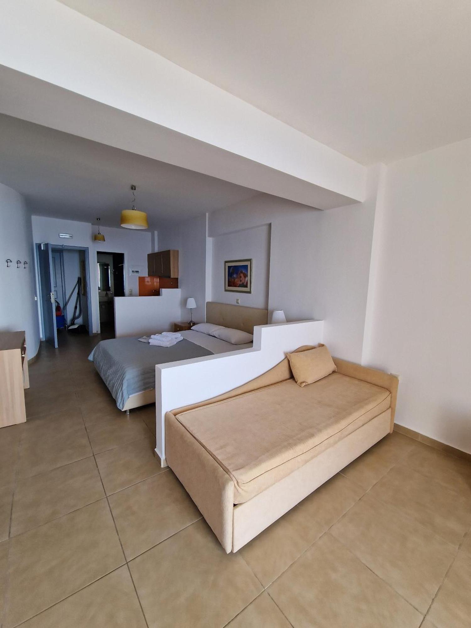 Porto Xronia Aparthotel Khrónia Exteriör bild