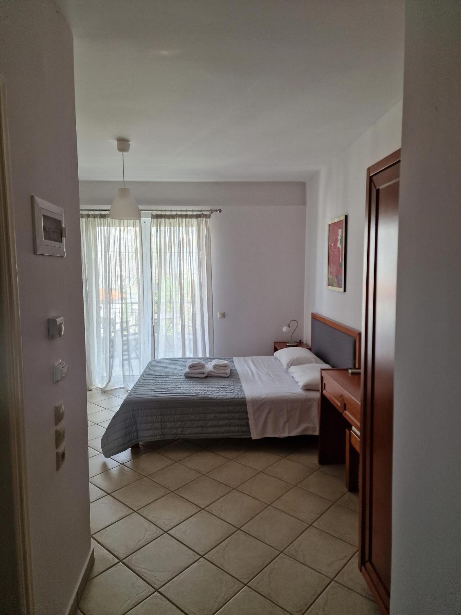 Porto Xronia Aparthotel Khrónia Exteriör bild