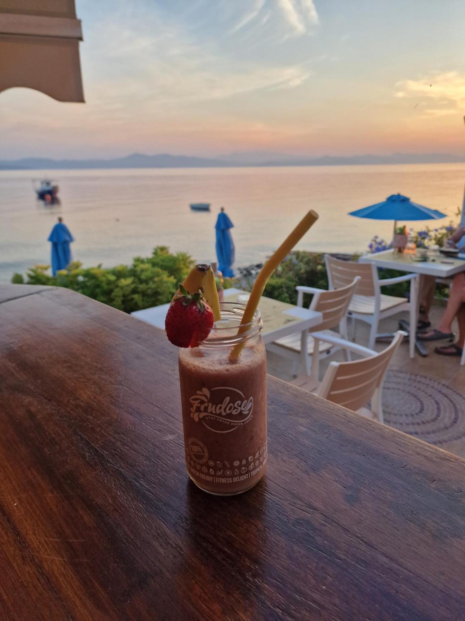 Porto Xronia Aparthotel Khrónia Exteriör bild
