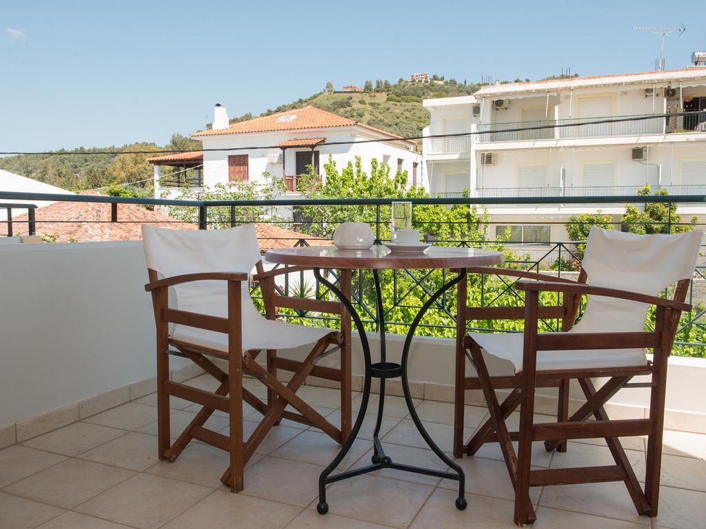 Porto Xronia Aparthotel Khrónia Exteriör bild
